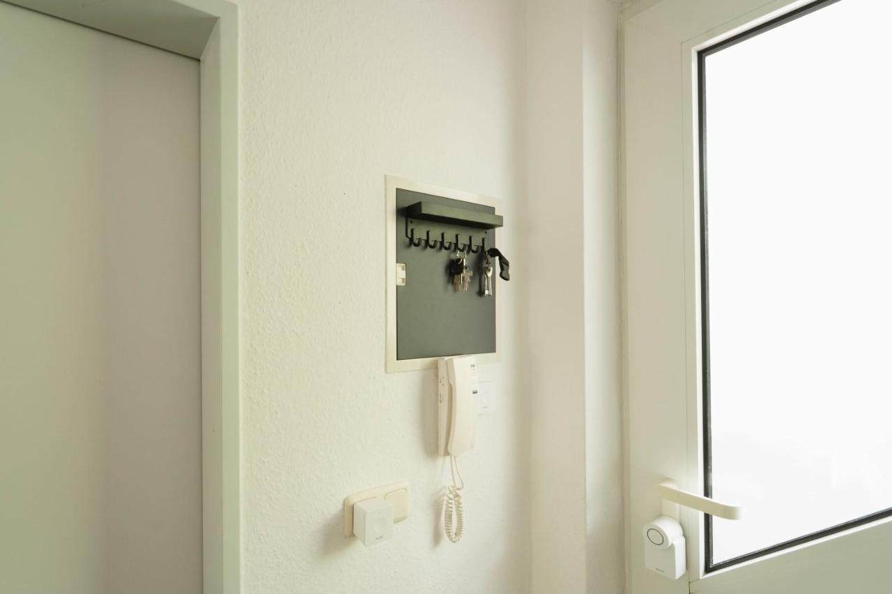 Raum921 - Stilvolles Apartment - Wlan, Tiefgarage, Kueche, Netflix Magdeburg Dış mekan fotoğraf