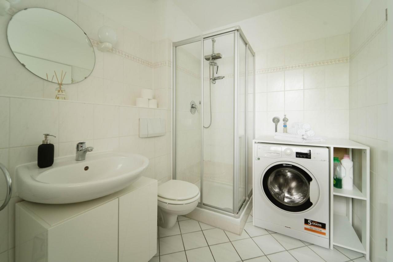 Raum921 - Stilvolles Apartment - Wlan, Tiefgarage, Kueche, Netflix Magdeburg Dış mekan fotoğraf