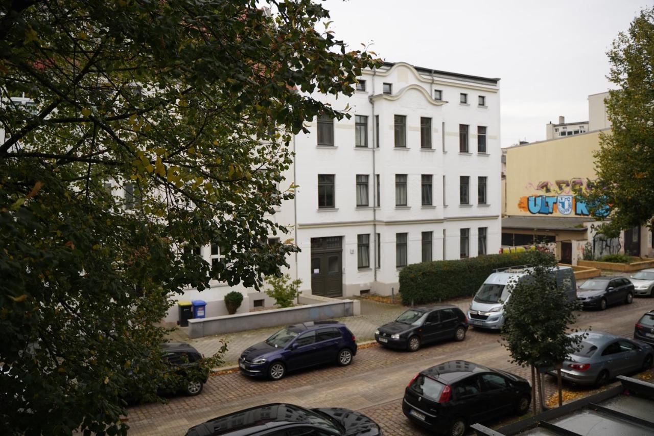 Raum921 - Stilvolles Apartment - Wlan, Tiefgarage, Kueche, Netflix Magdeburg Dış mekan fotoğraf